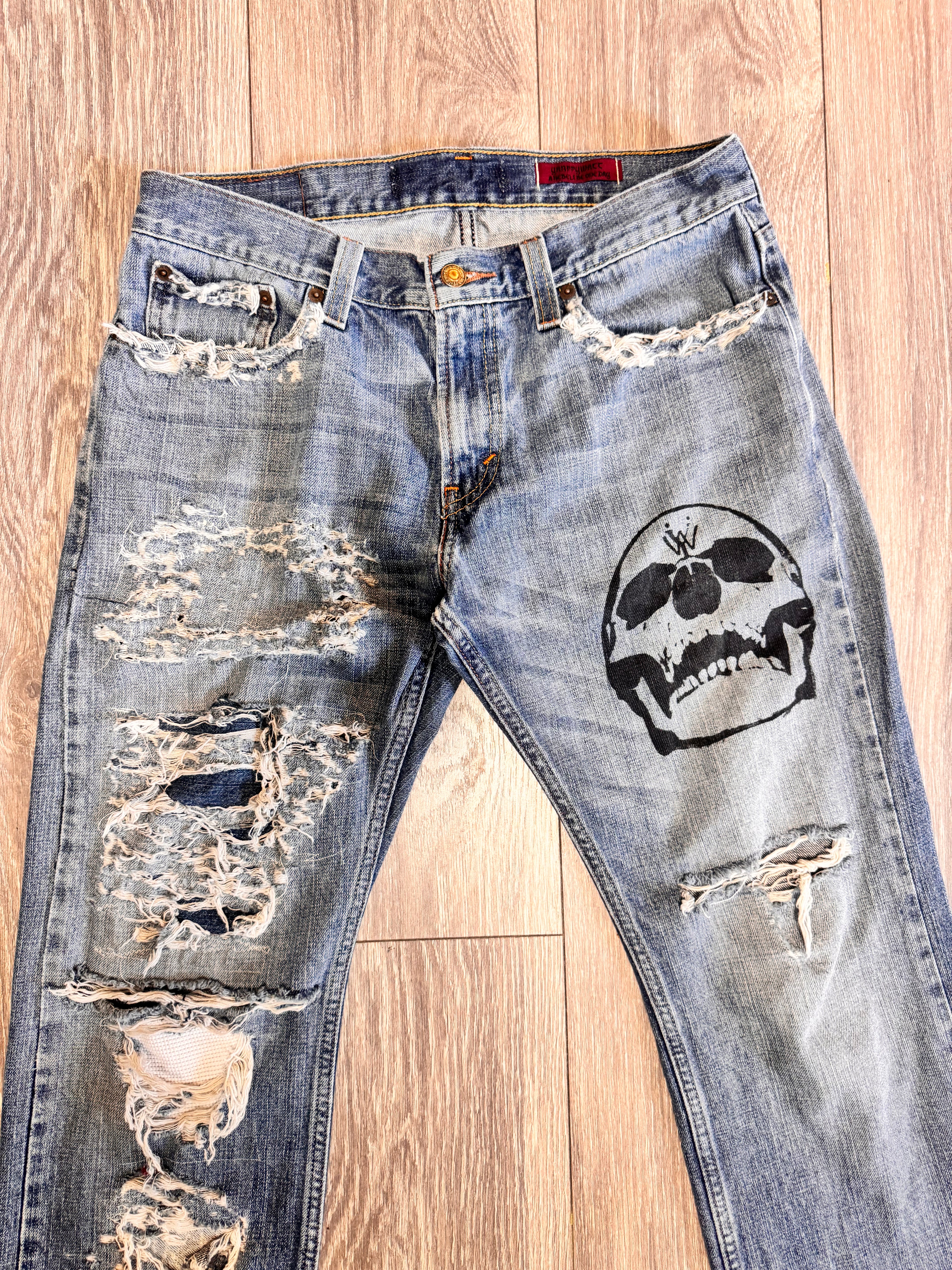 Split repair denim 32W 30L