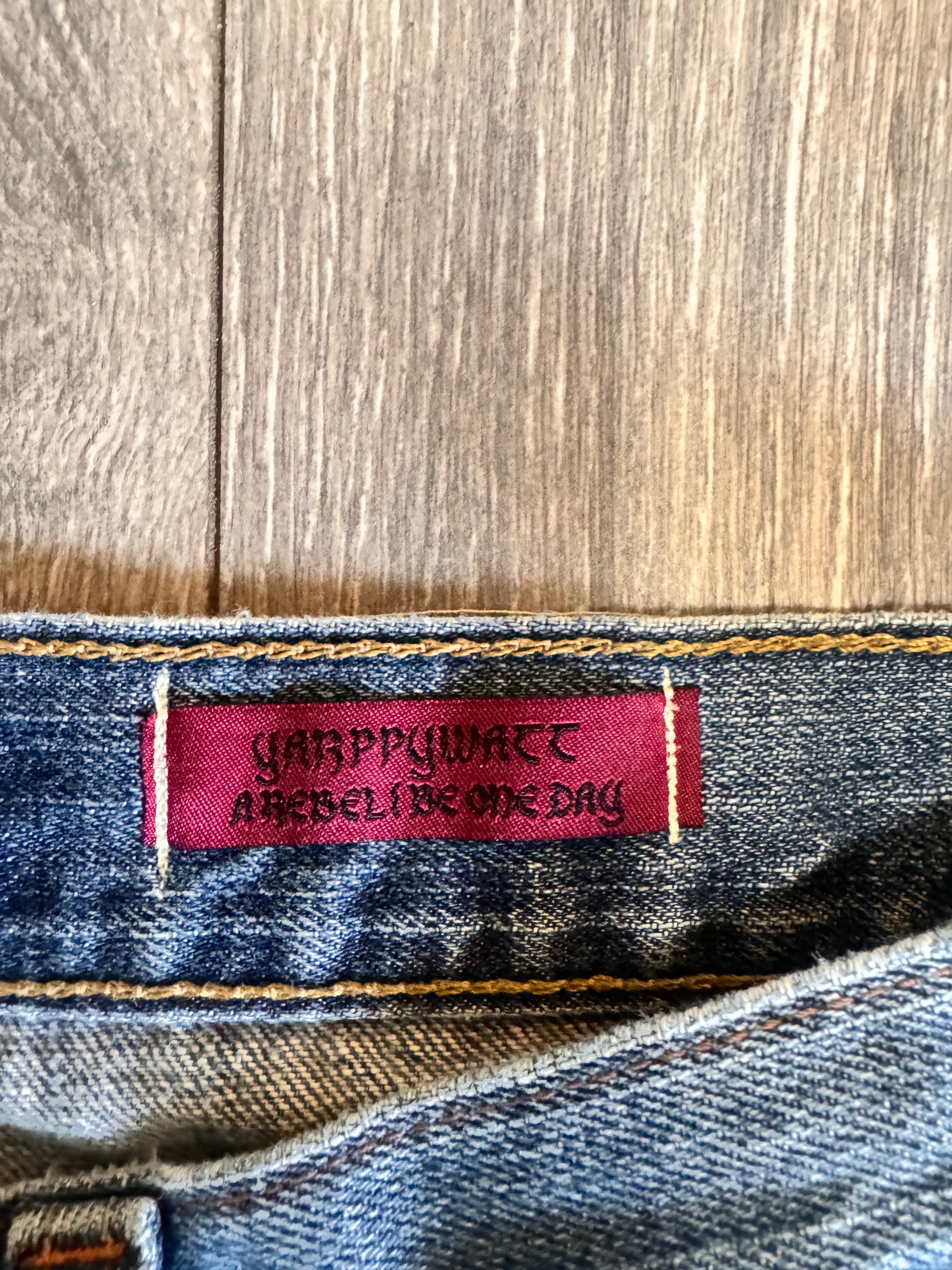 Split repair denim 32W 30L